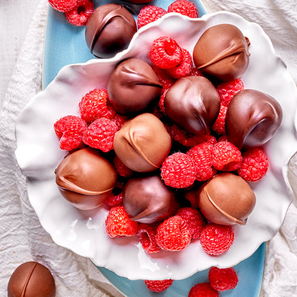 PRE-ORDER! Fresh Dipped Raspberries - 12 PC